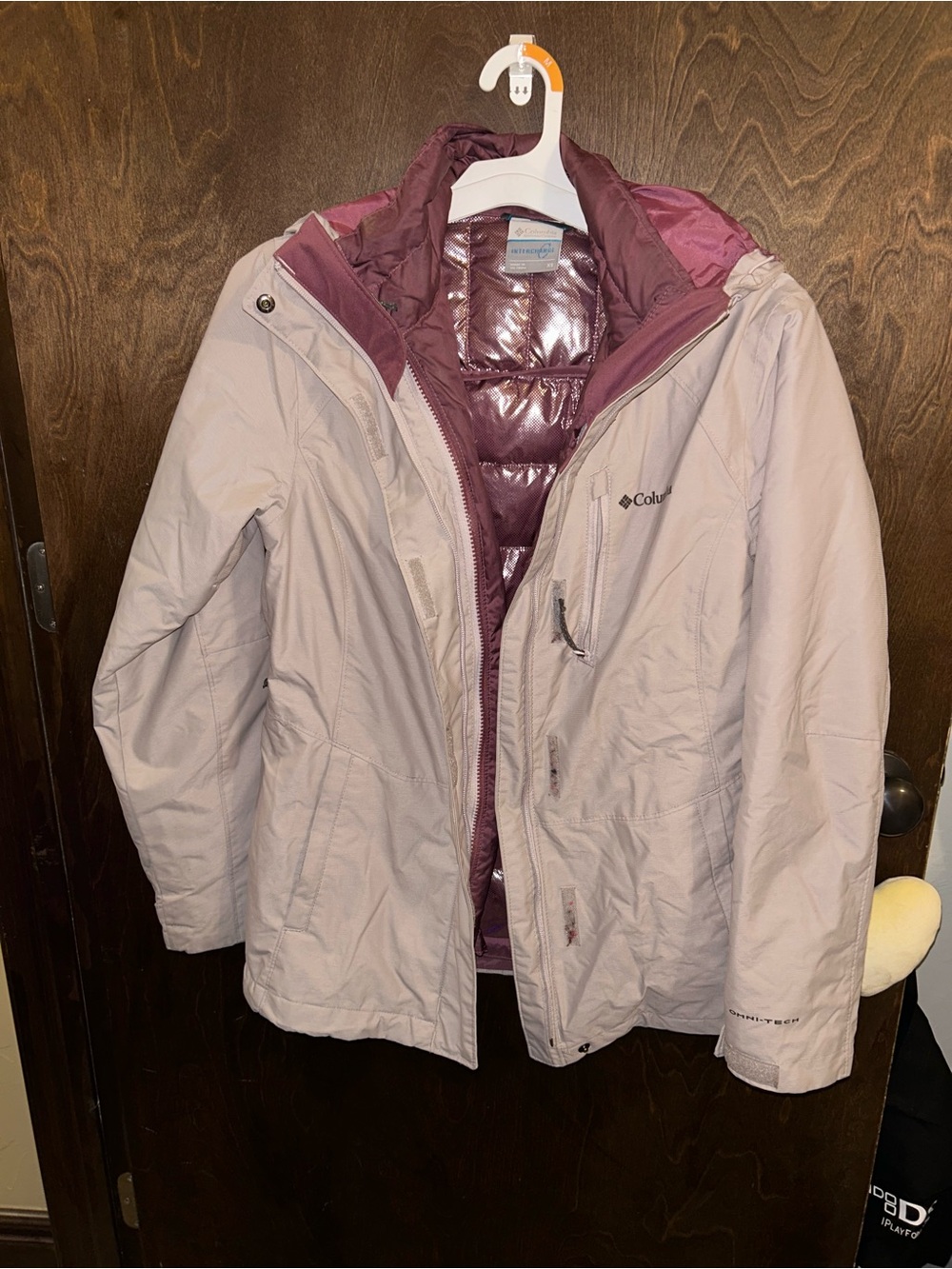 Columbia Women's Pale Pink Ski Jacket with Plum Inner Layer Omni tech